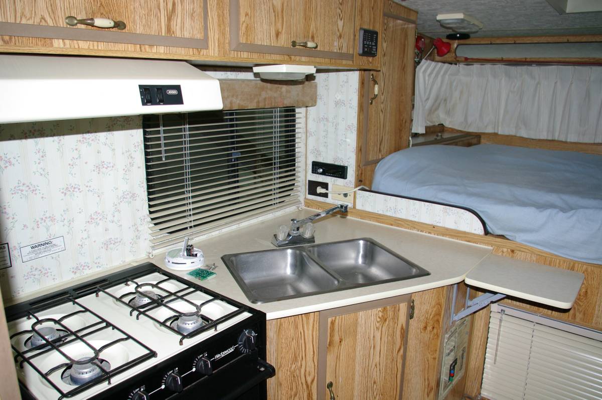 camper kitchen